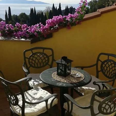 Apatmani Milena * オパティヤ