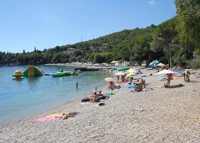 Apatmani Milena * Opatija