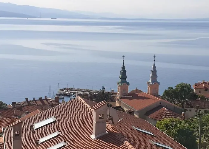 Apatmani Milena * Opatija